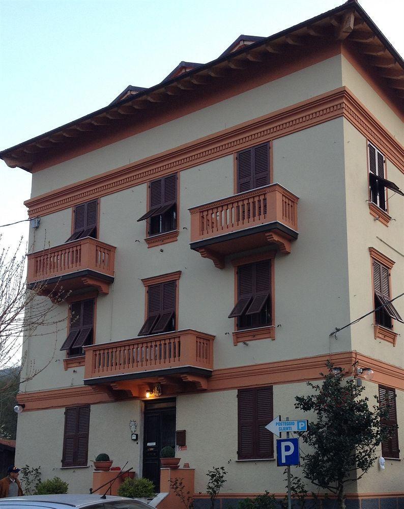 Savignone Albergo Chiara מראה חיצוני תמונה
